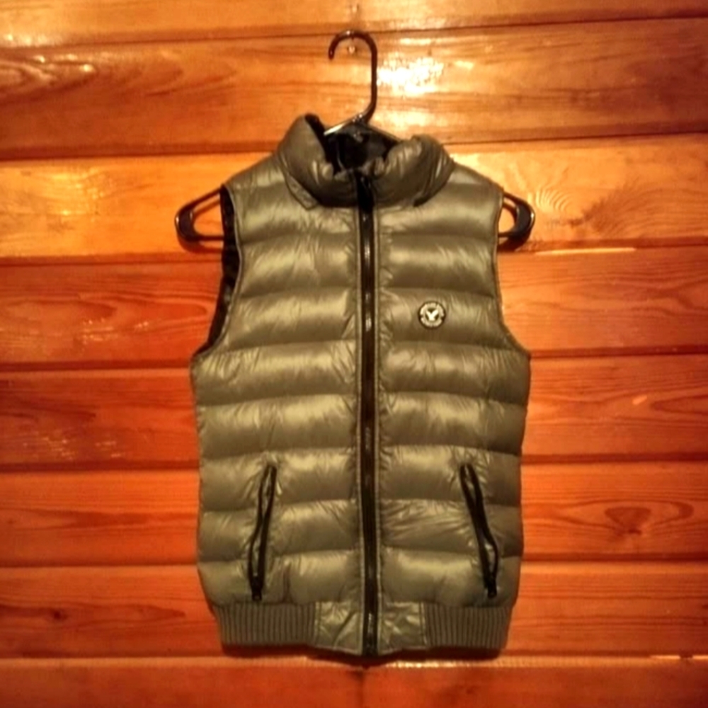 American eagle outfitters vest